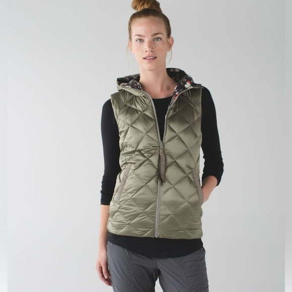 Lululemon The Fluffiest Vest Size 8 - Picture 2 of 13